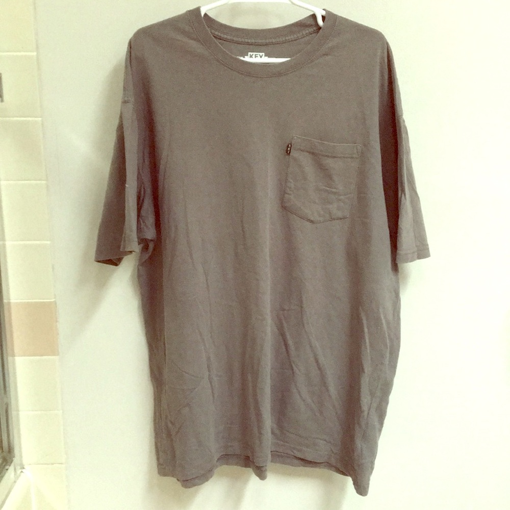 🔹Men’s Grey KEY Short Sleeve Tee w/ Pocket